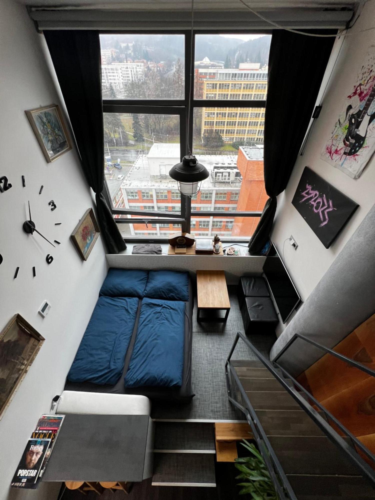 1 Bedroom Loft Apartment ซลีน ภายนอก รูปภาพ