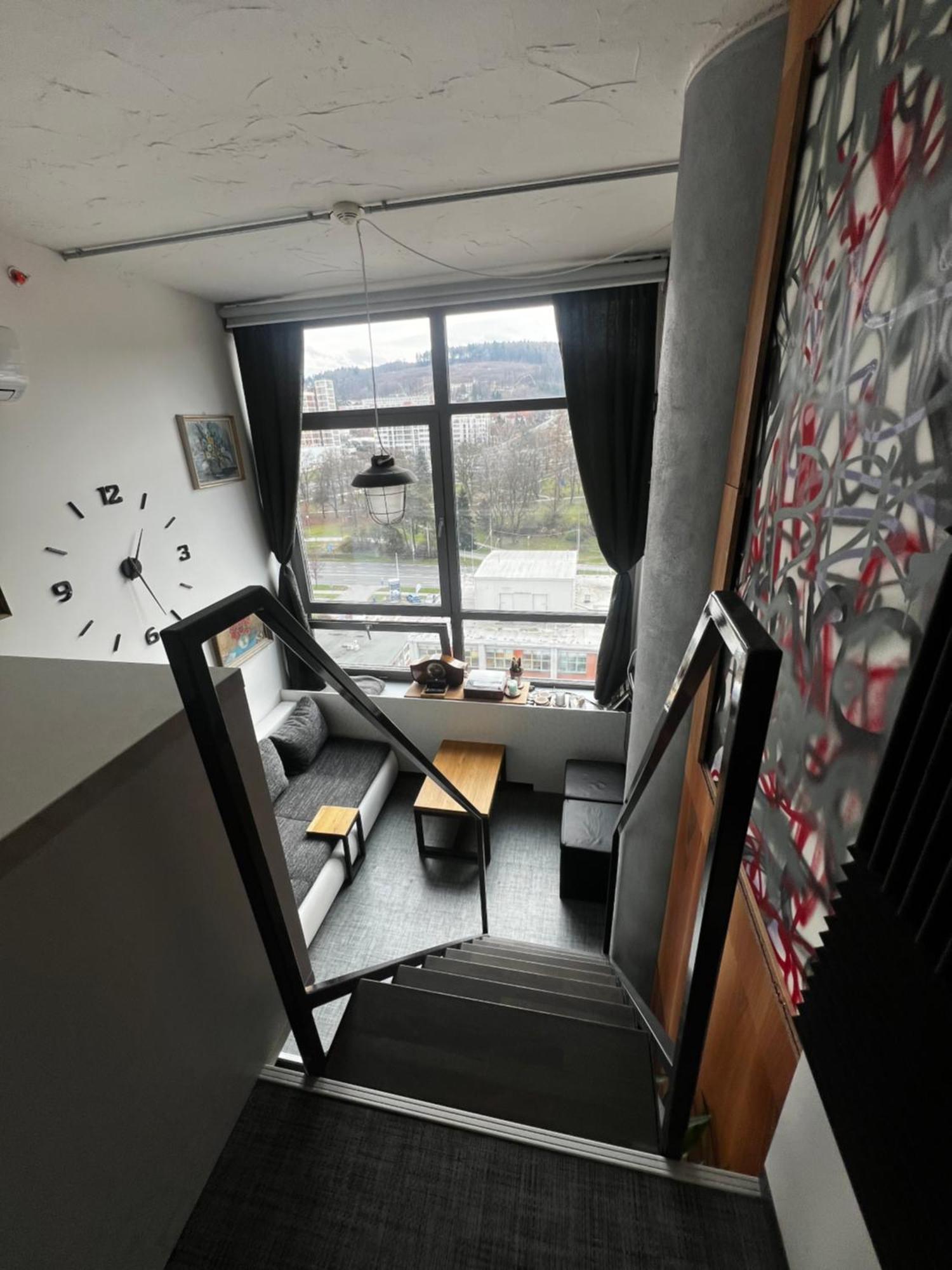 1 Bedroom Loft Apartment ซลีน ภายนอก รูปภาพ